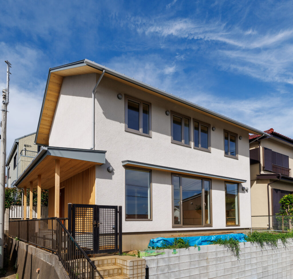 そとん壁仕上げの超高性能な家（C値：0.2㎠/㎡・断熱等級7・耐震等級3）