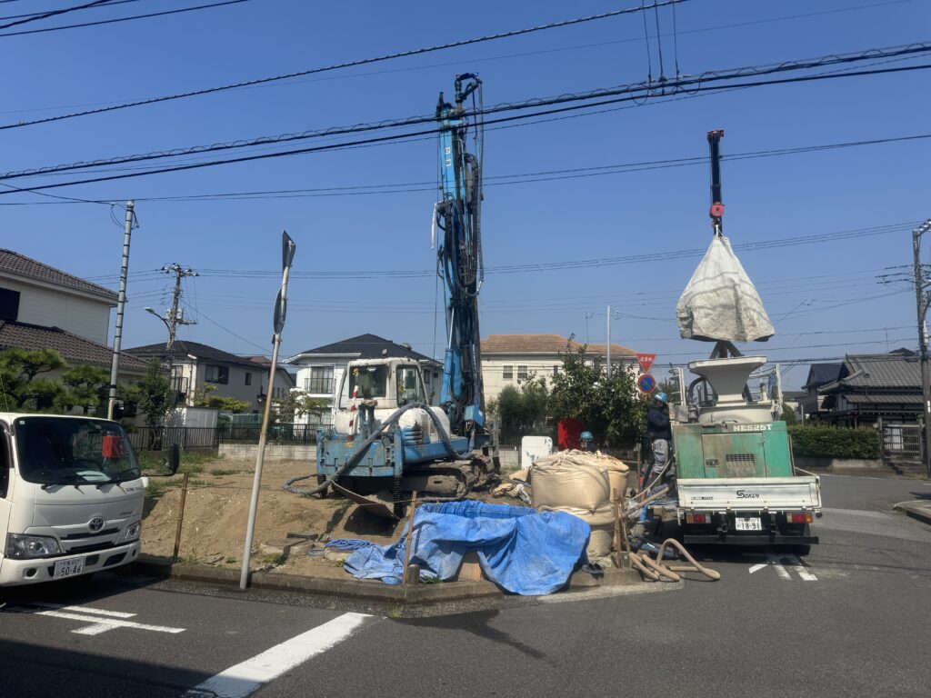 「千葉幕張の家」工事状況①杭打ち工事、遣り方
