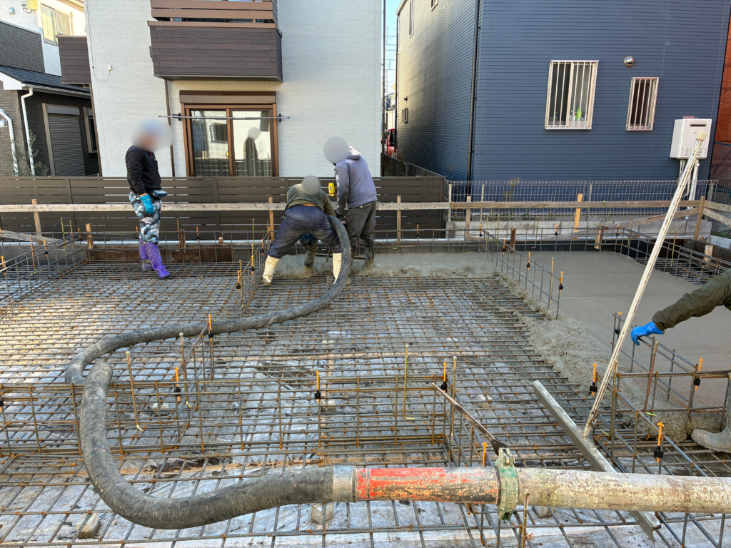 「松戸中和倉の家」ベースコンクリート打設、基礎立ち上がり前確認